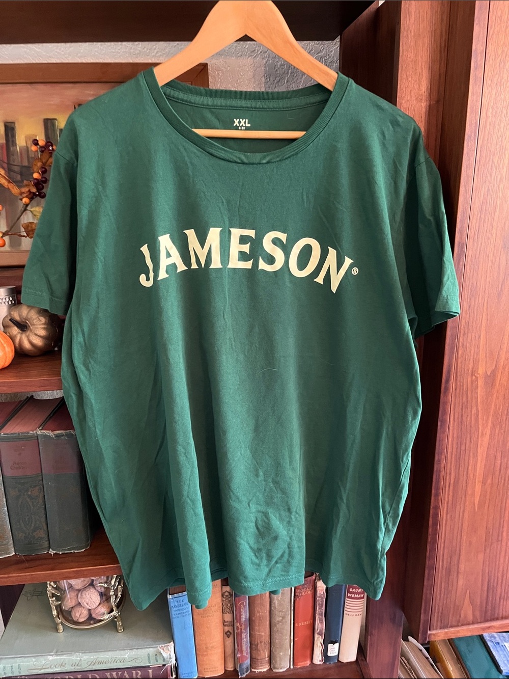 Jameson Men's Short-Sleeve Logo Tee in Dark Green